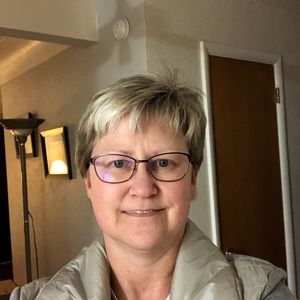 Meet your Posher, Brenda